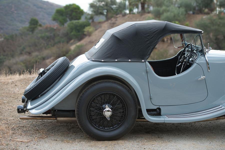 Детали экстерьера Aston Martin 15/98 2/4-Passenger 1938 года  (фото 14 из 14)